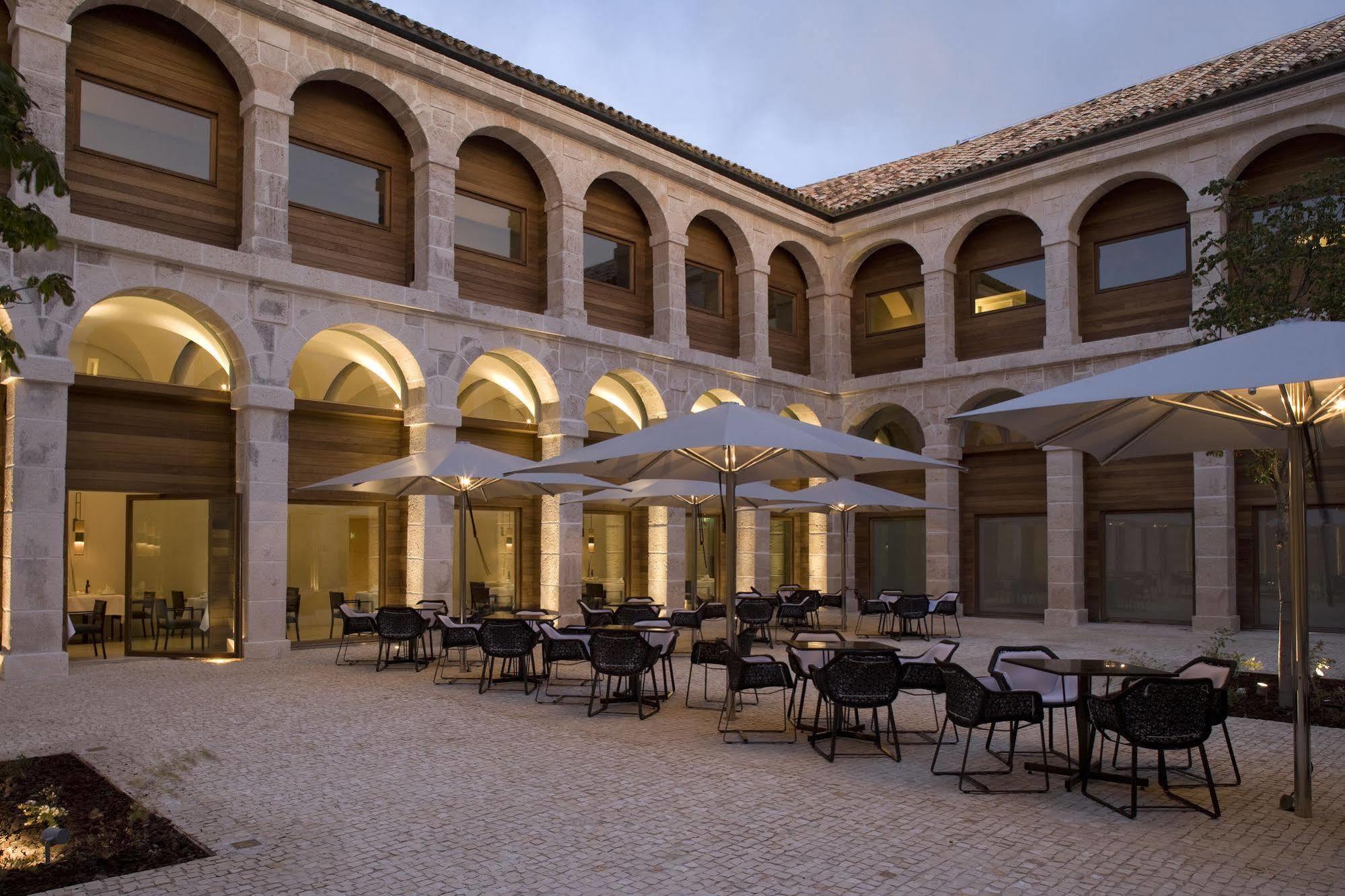 Parador de Alcalá de Henares Exterior foto