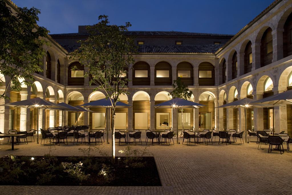 Parador de Alcalá de Henares Exterior foto