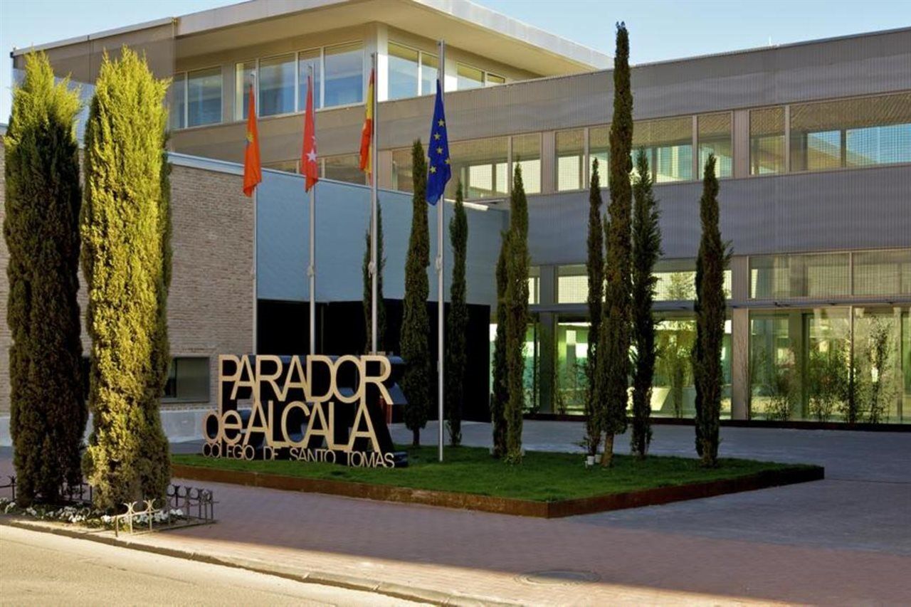 Parador de Alcalá de Henares Exterior foto